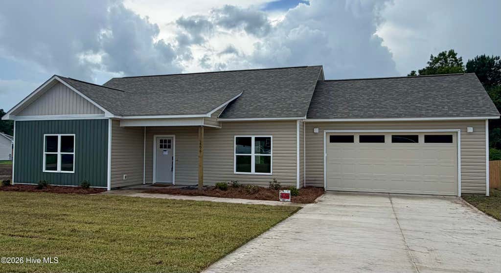 Photo of 406 Wade Drive, Richlands, NC 28574 (MLS # 100570758)