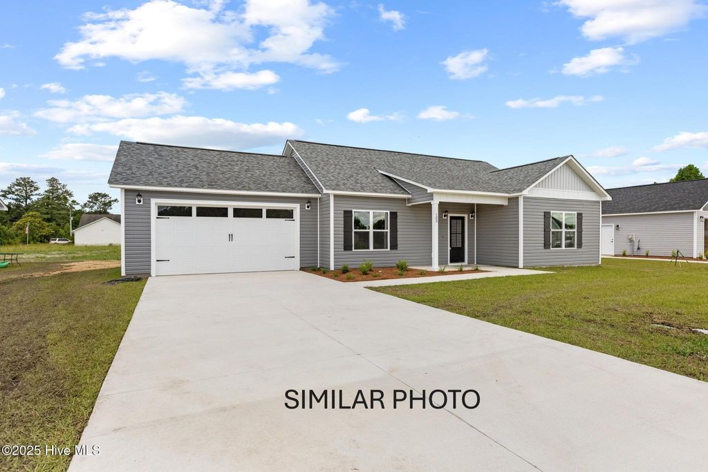 Photo of 406 Wade Drive, Richlands, NC 28574 (MLS # 100570758)