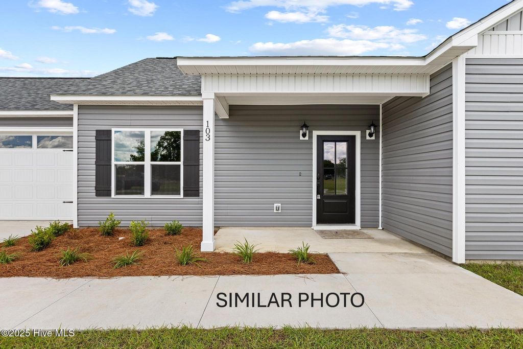 Photo of 406 Wade Drive, Richlands, NC 28574 (MLS # 100570758)