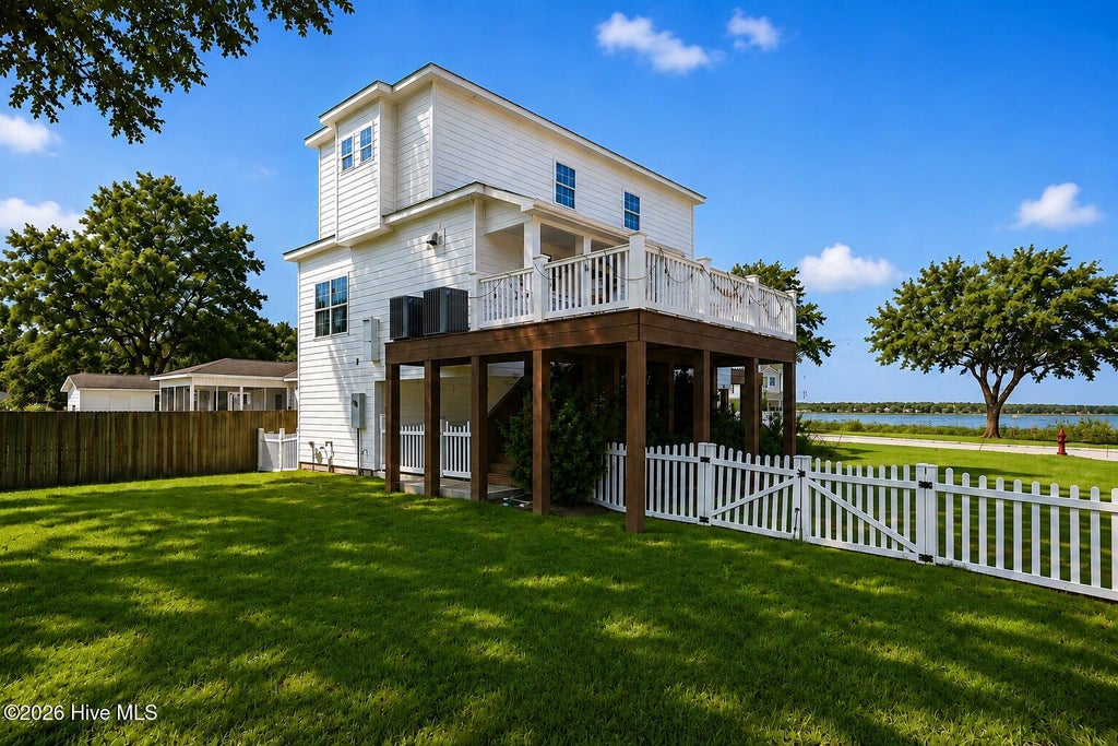 Photo of 1601 River Drive, New Bern, NC 28560 (MLS # 100600621)