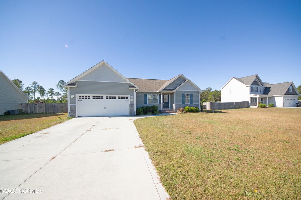 Photo of 315 Basil Court, Hubert, NC 28539 (MLS # 100606007)