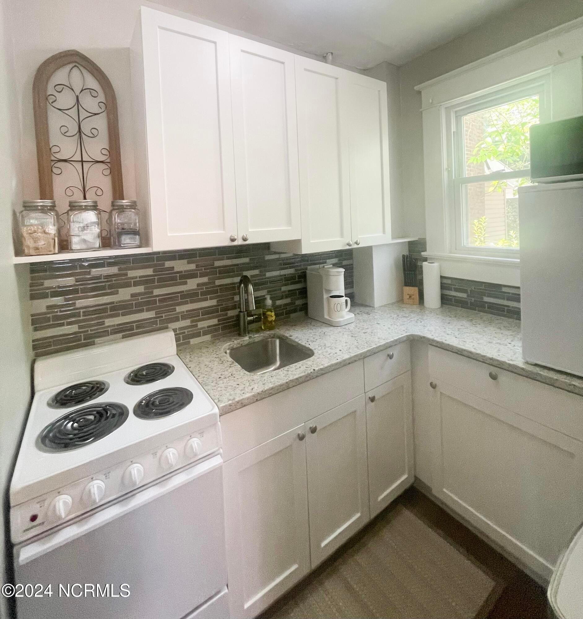 180 N Bennett Street 2