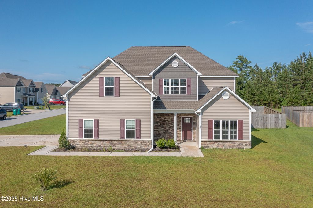 Photo of 305 Crossroads Store Drive, Jacksonville, NC 28546 (MLS # 100513909)