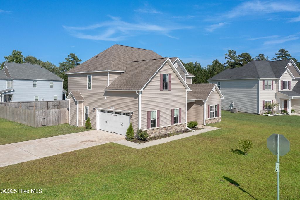 Photo of 305 Crossroads Store Drive, Jacksonville, NC 28546 (MLS # 100513909)