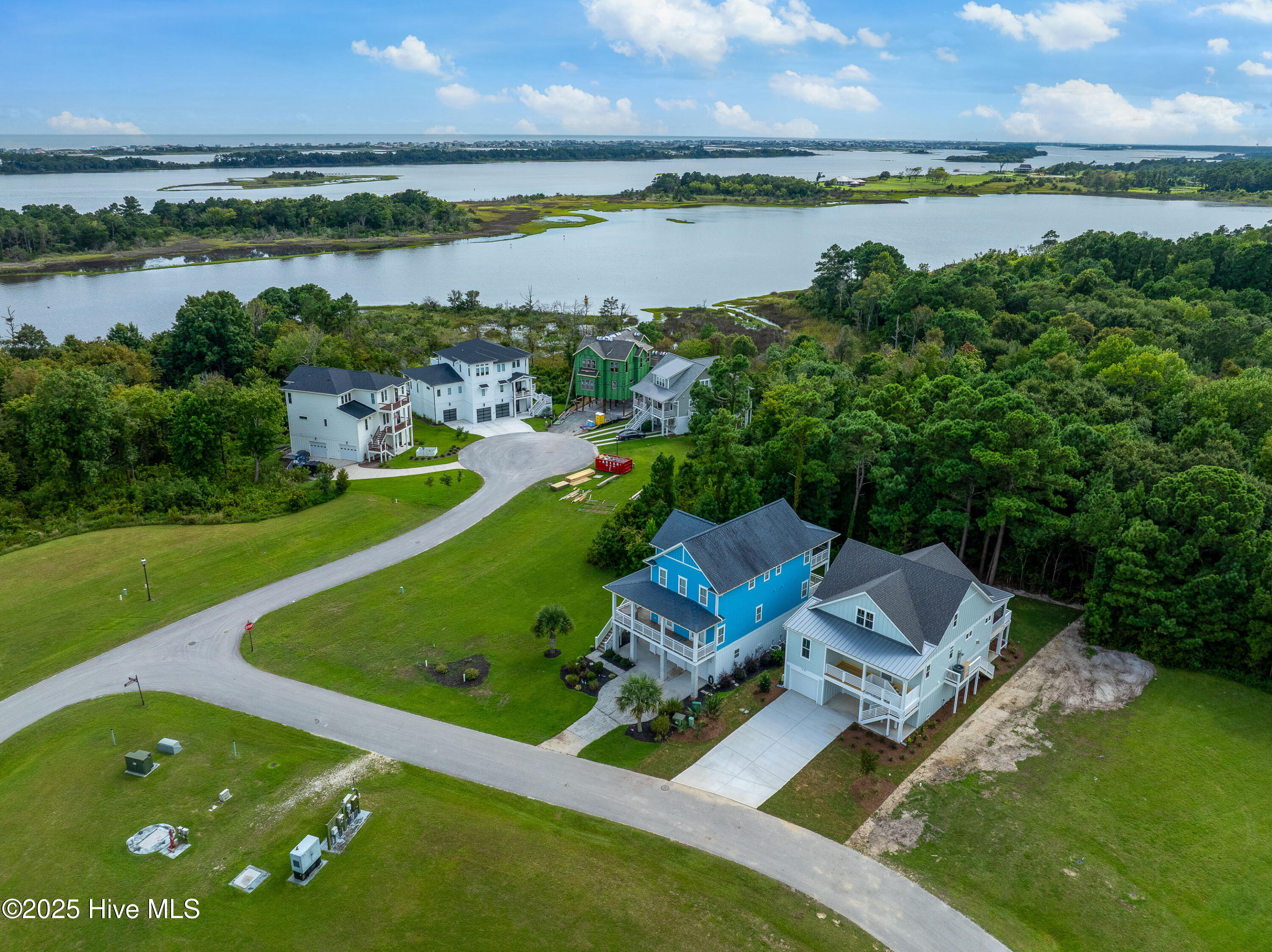 522 White Picket Way