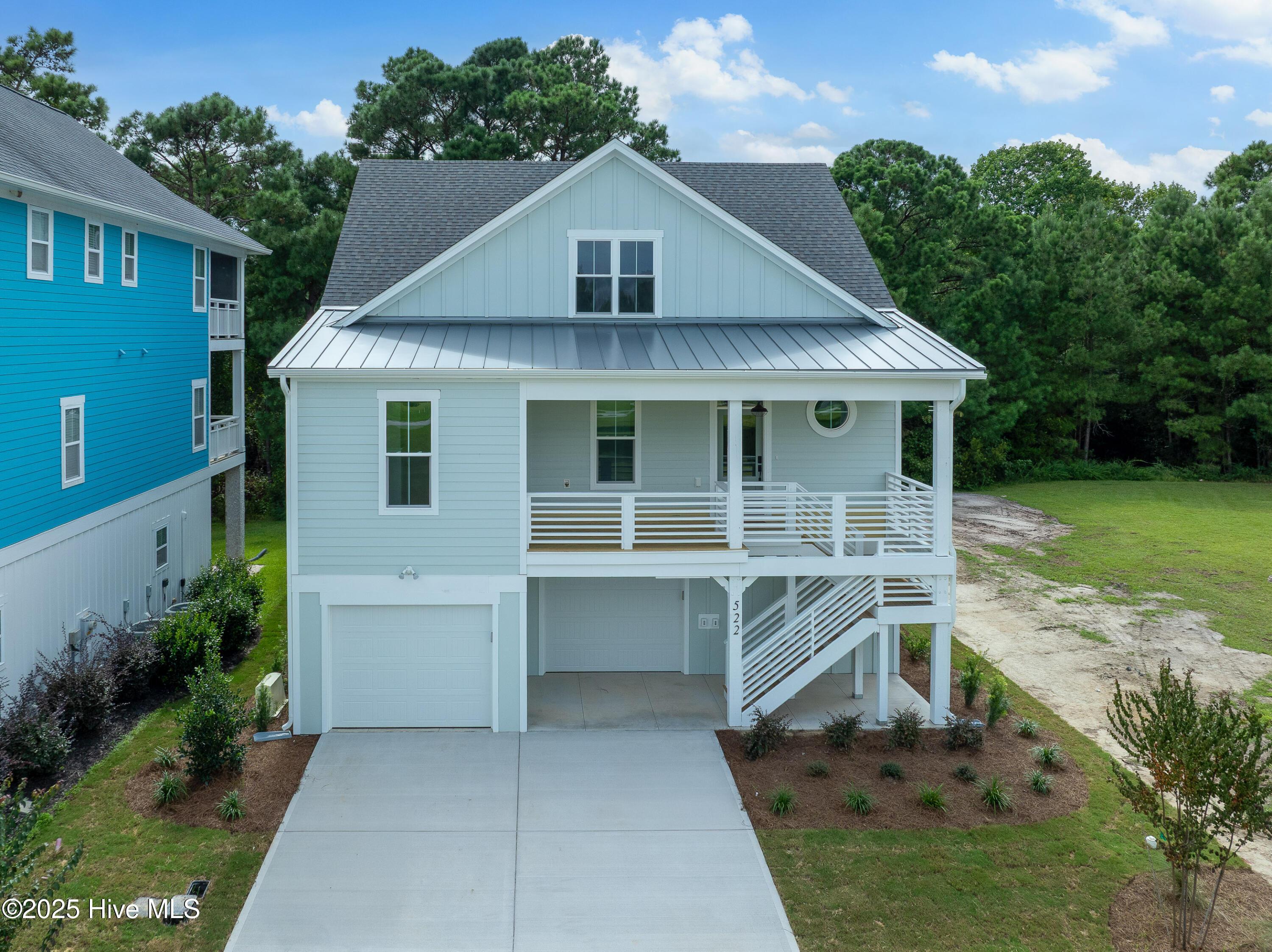 522 White Picket Way