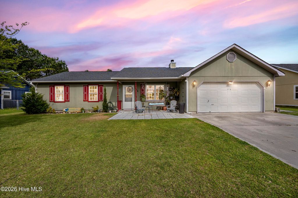 Photo of 266 Parnell Road, Hubert, NC 28539 (MLS # 100565830)