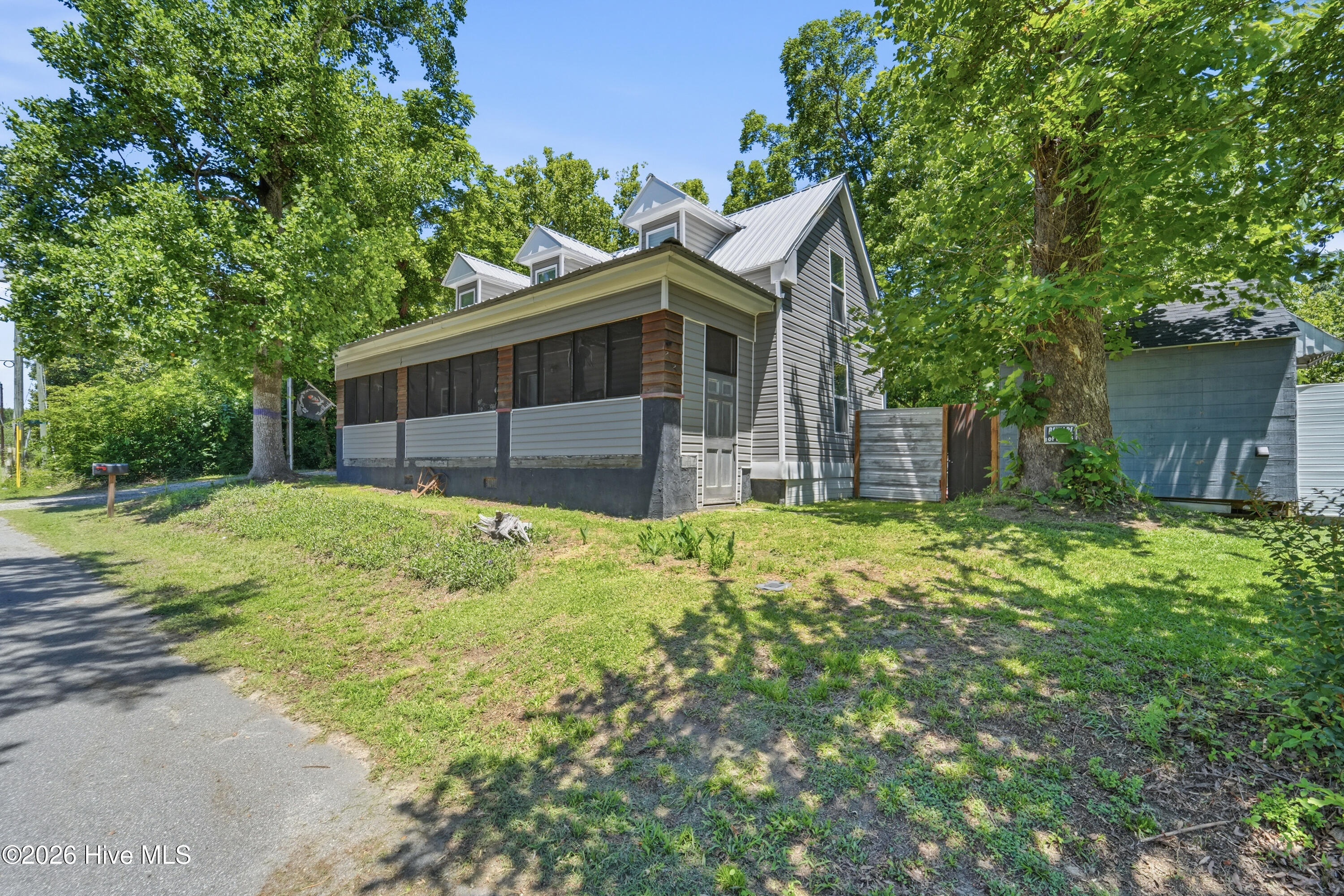 105 E Trent Street