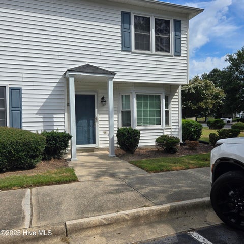 Townhouse For Rent - 3830 Sterling Pointe Drive #P7<br/> Pitt County, Winterville, NC 28590