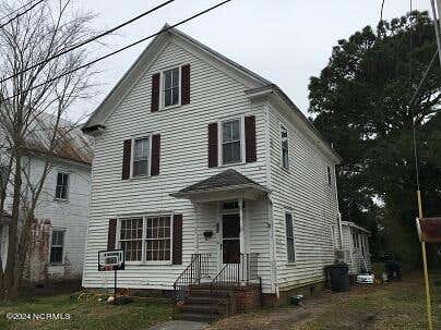 Photo for 107 Academy Street W