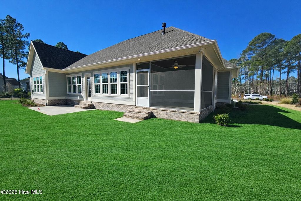 Photo of 660 Breezewood Drive SE, Bolivia, NC 28422 (MLS # 100522992)