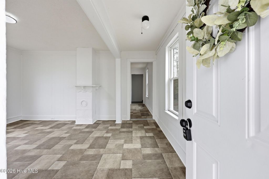 Photo of 200 Queen Street, Elizabeth City, NC 27909 (MLS # 100556016)