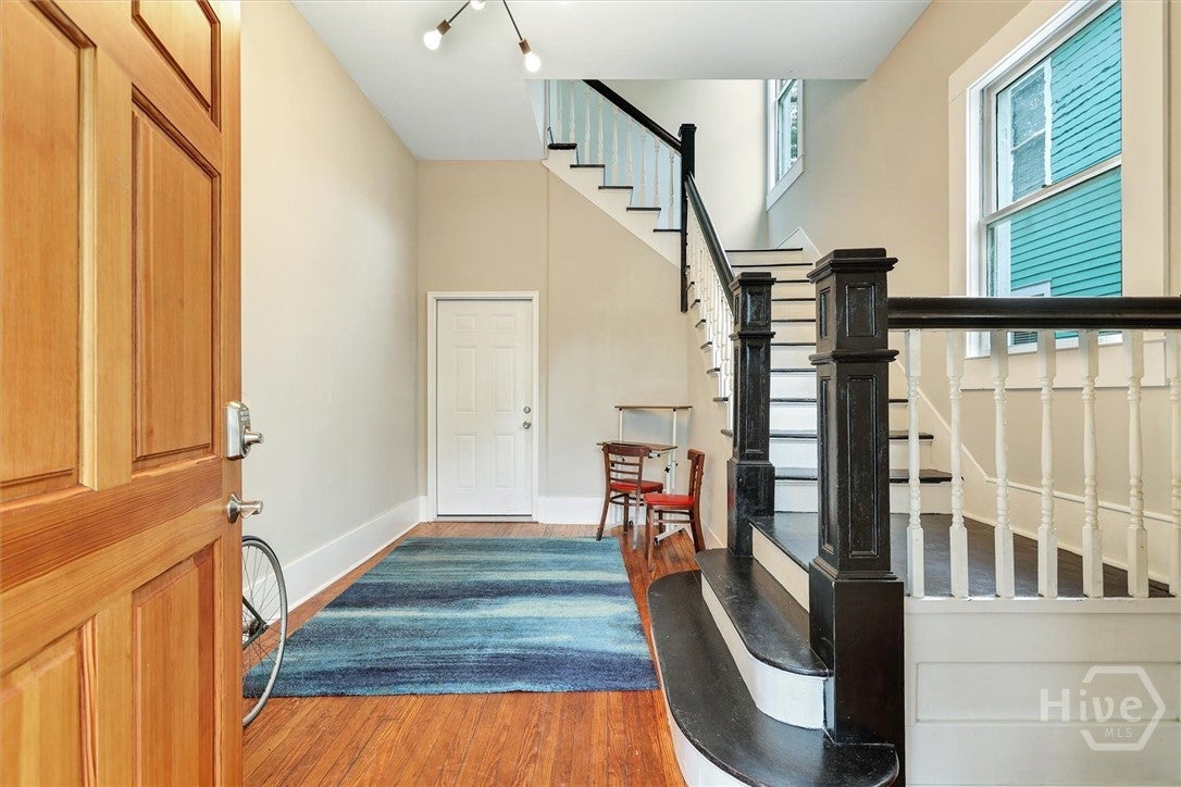 309 W 33rd Street