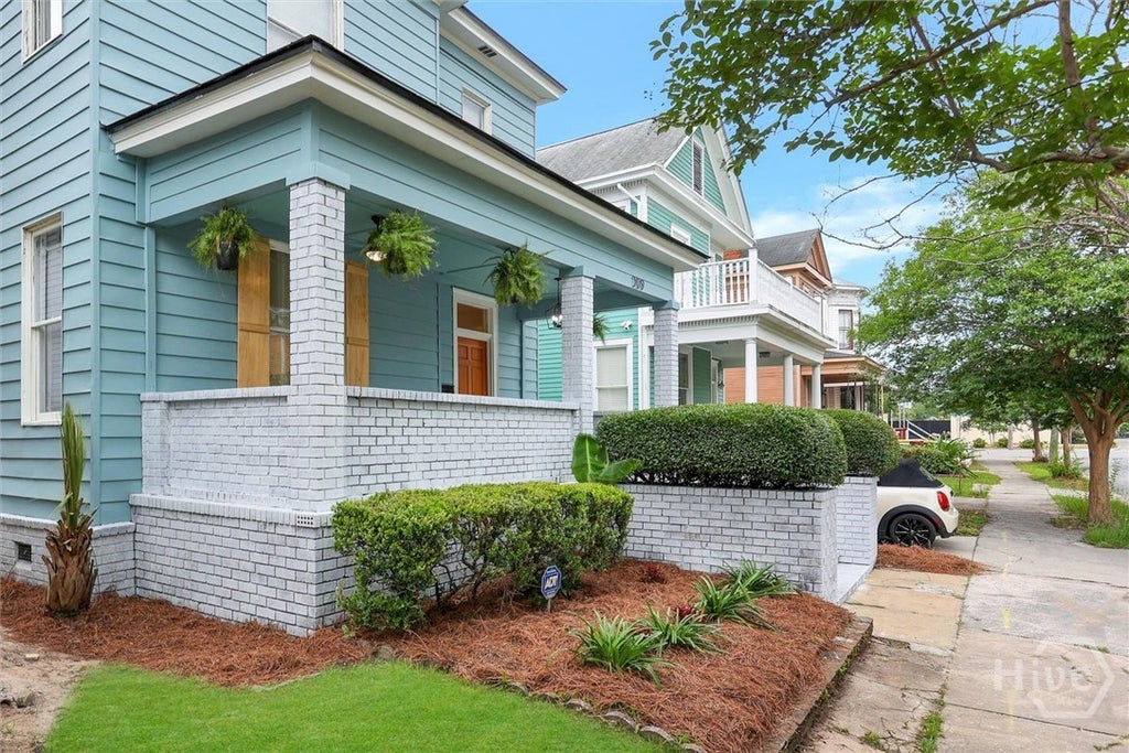 Photo of 309 W 33rd Street, Savannah, GA 31401 (MLS # SA364795)