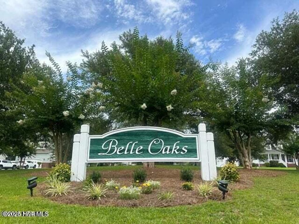 Photo of 102 Fishing Creek Drive, New Bern, NC 28562 (MLS # 100570354)