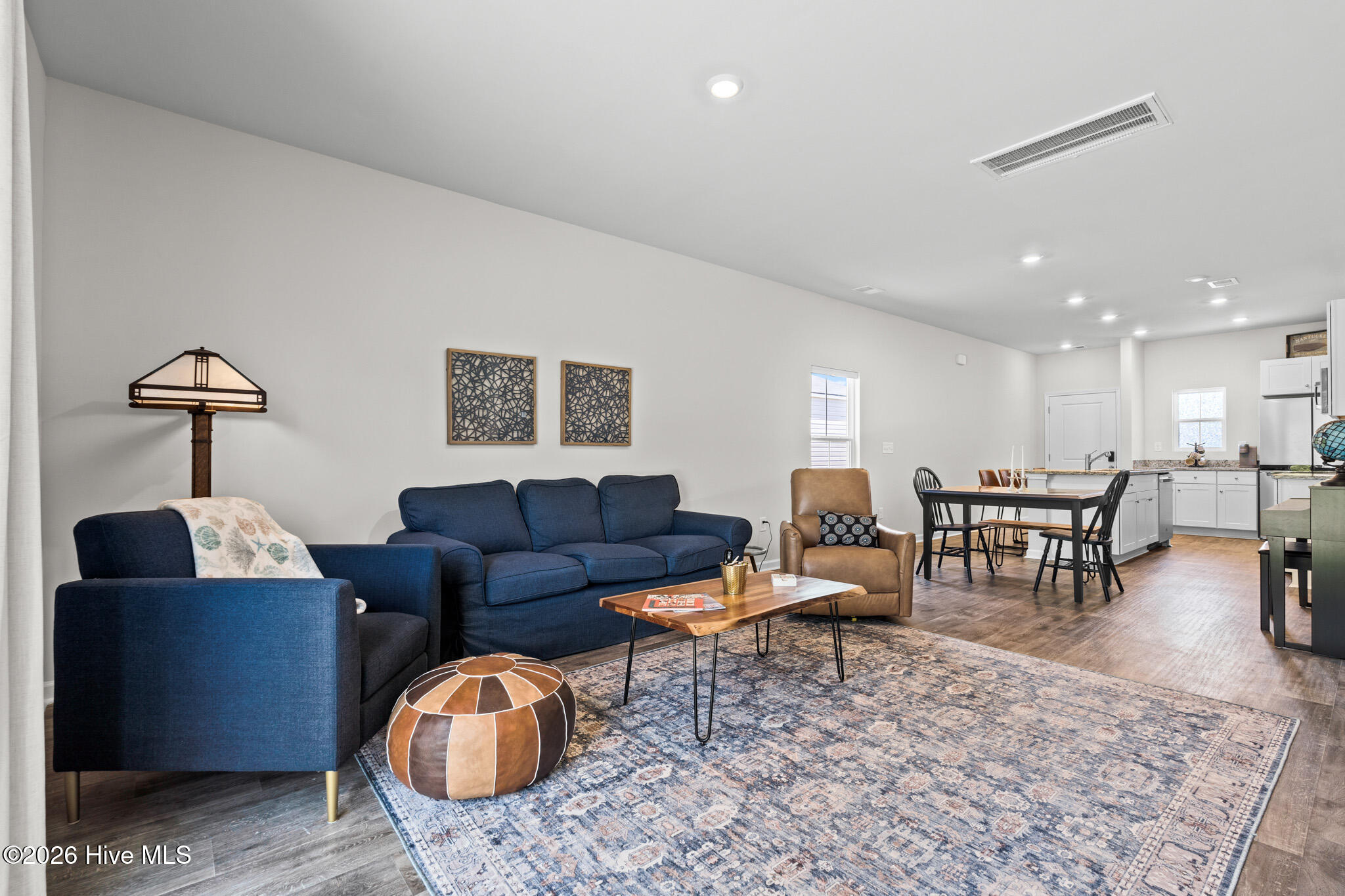 558 Ladyfish Loop NW