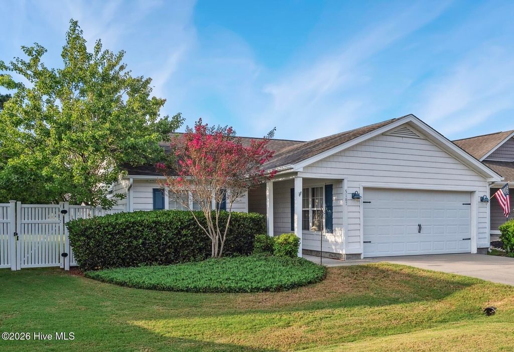 Photo of 5187 Minnesota Drive SE, Southport, NC 28461 (MLS # 100578256)