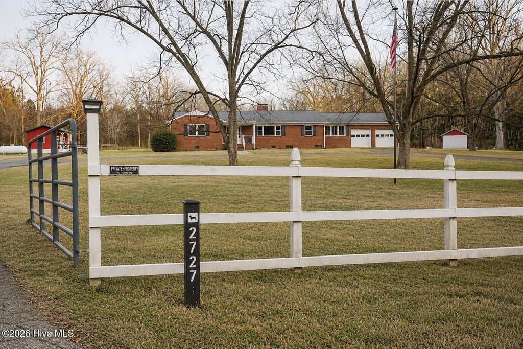 Photo of 2727 N Moore Road, Robbins, NC 27325 (MLS # 100576089)