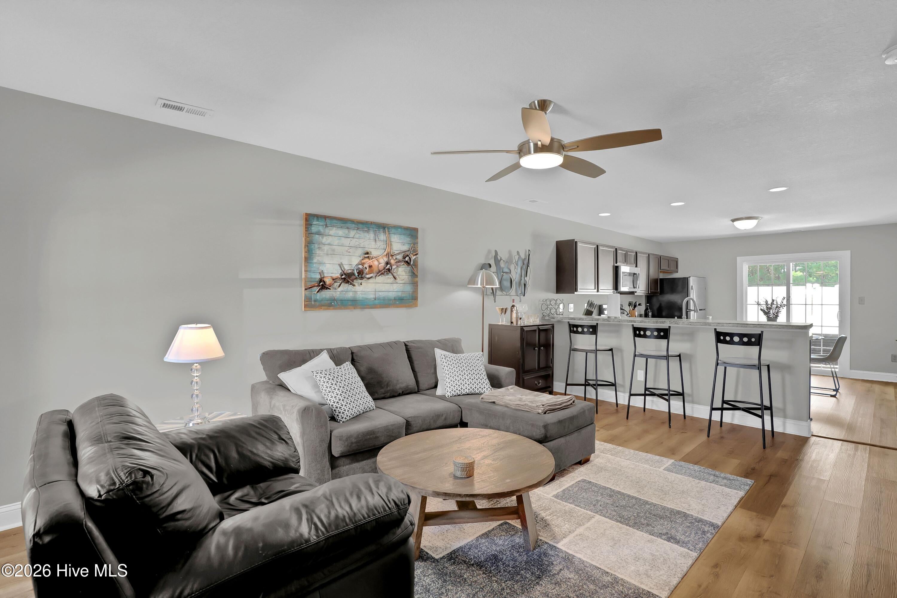 123 W Murrow Lane