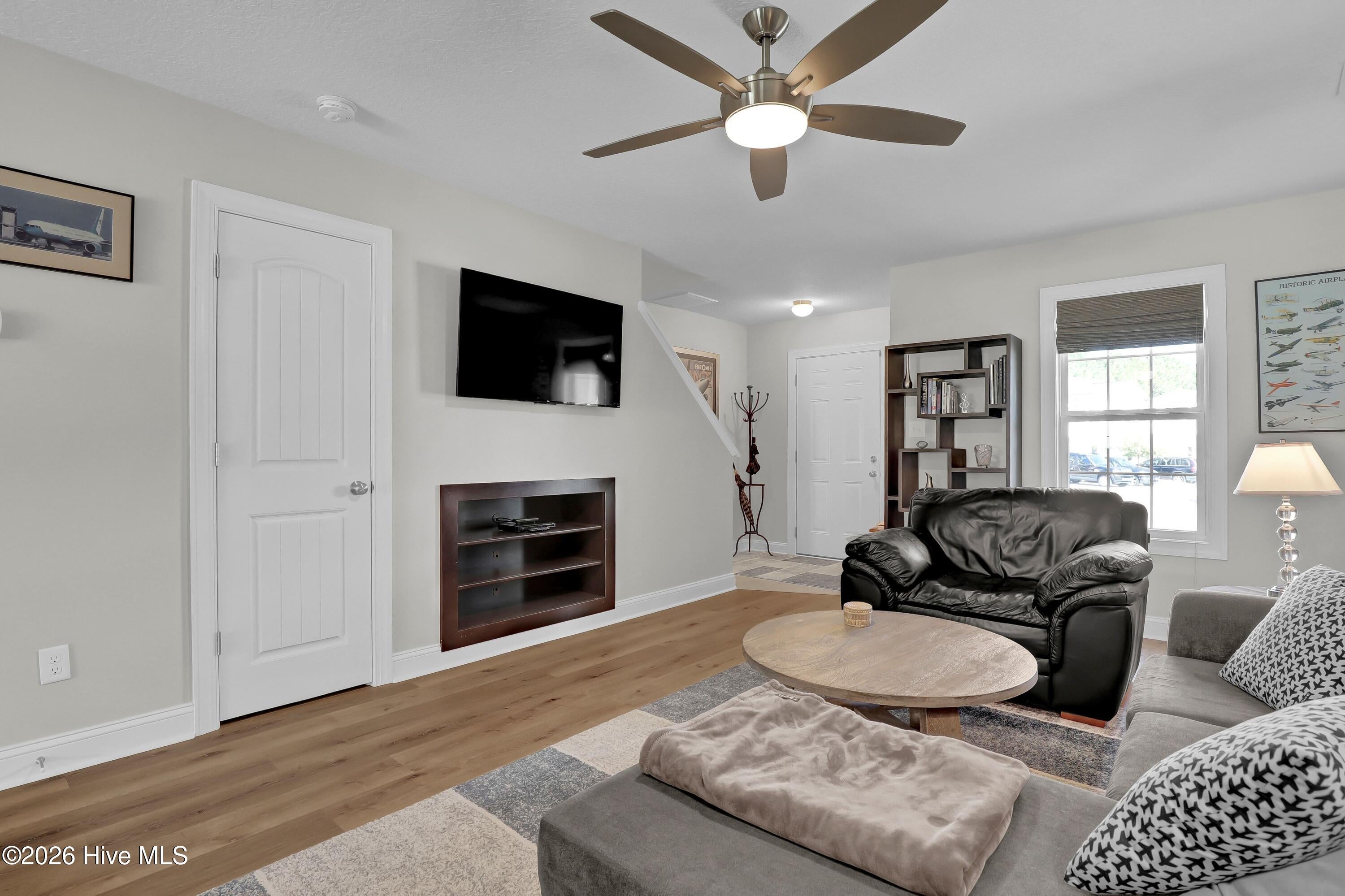 123 W Murrow Lane