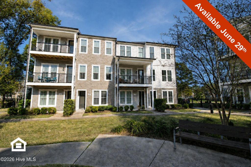 Photo of 331 Mcivers Alley, Wilmington, NC 28401 (MLS # 100573954)