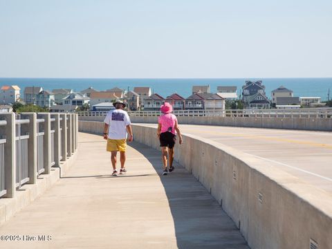 Tiny photo for 114 N Grassland Road #Th 18, Surf City, NC 28445 (MLS # 100545385)