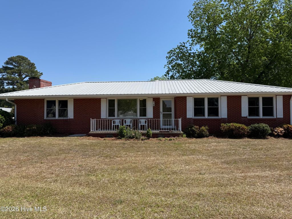 Photo of 197 Old 87 Road, Elizabethtown, NC 28337 (MLS # 100569899)