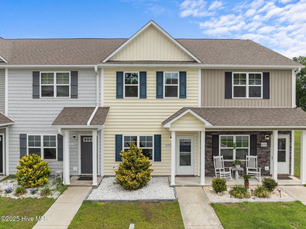 Photo of 602 Justice Farm Drive, Sneads Ferry, NC 28460 (MLS # 100576858)