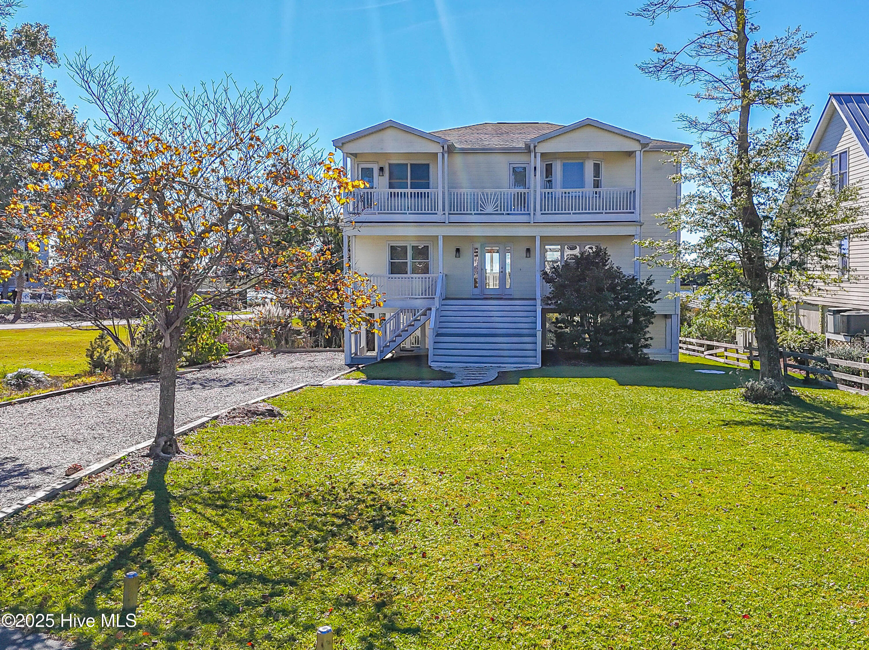 726 Waterway Drive SW