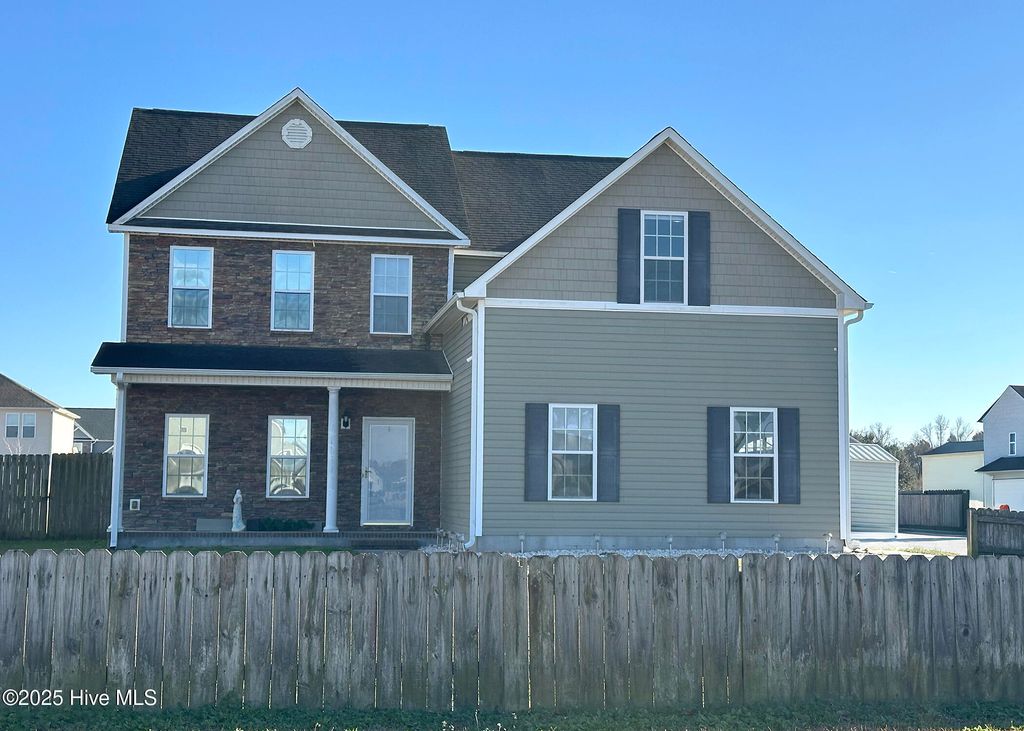 Photo of 302 Esquire Drive, Richlands, NC 28574 (MLS # 100545678)