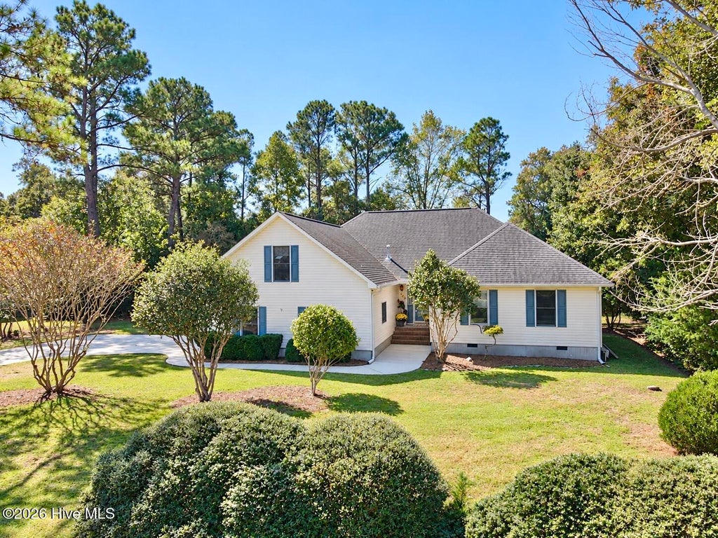 Photo of 305 Shearwater Drive, Hampstead, NC 28443 (MLS # 100610891)