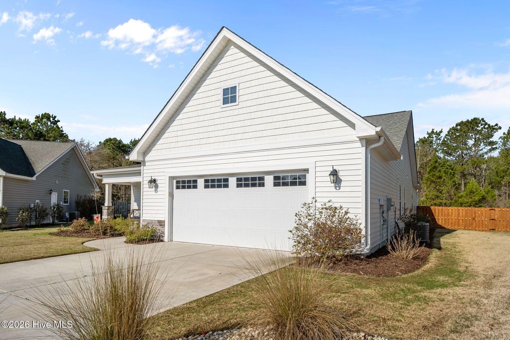 Photo of 335 Long Pond Drive, Sneads Ferry, NC 28460 (MLS # 100564027)