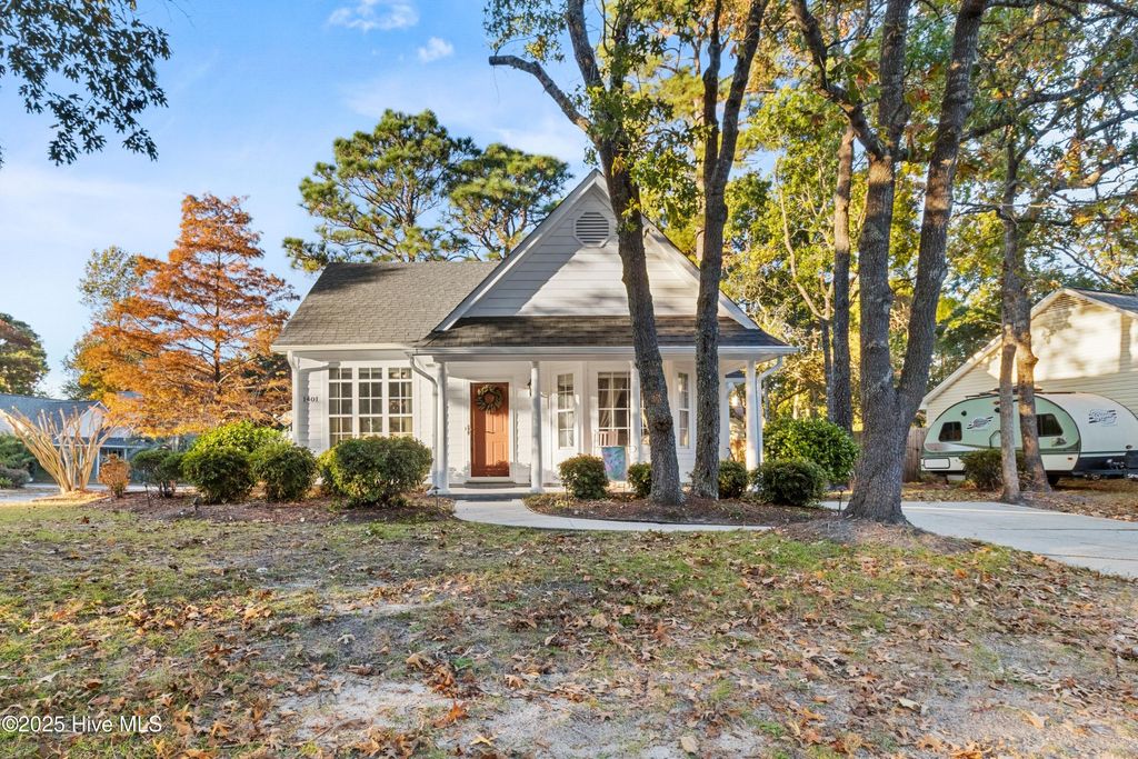 Photo of 1401 Faulkenberry Road, Wilmington, NC 28409 (MLS # 100540145)