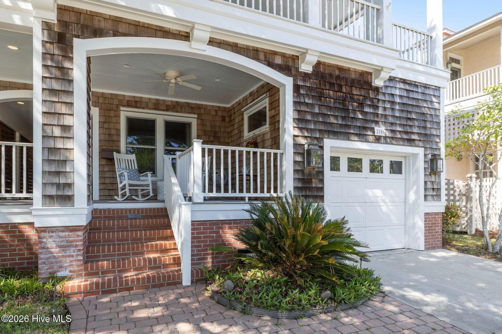Photo of 2106 Evans Street, Morehead City, NC 28557 (MLS # 100572337)
