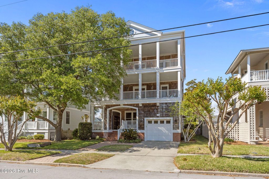 Photo of 2106 Evans Street, Morehead City, NC 28557 (MLS # 100572337)
