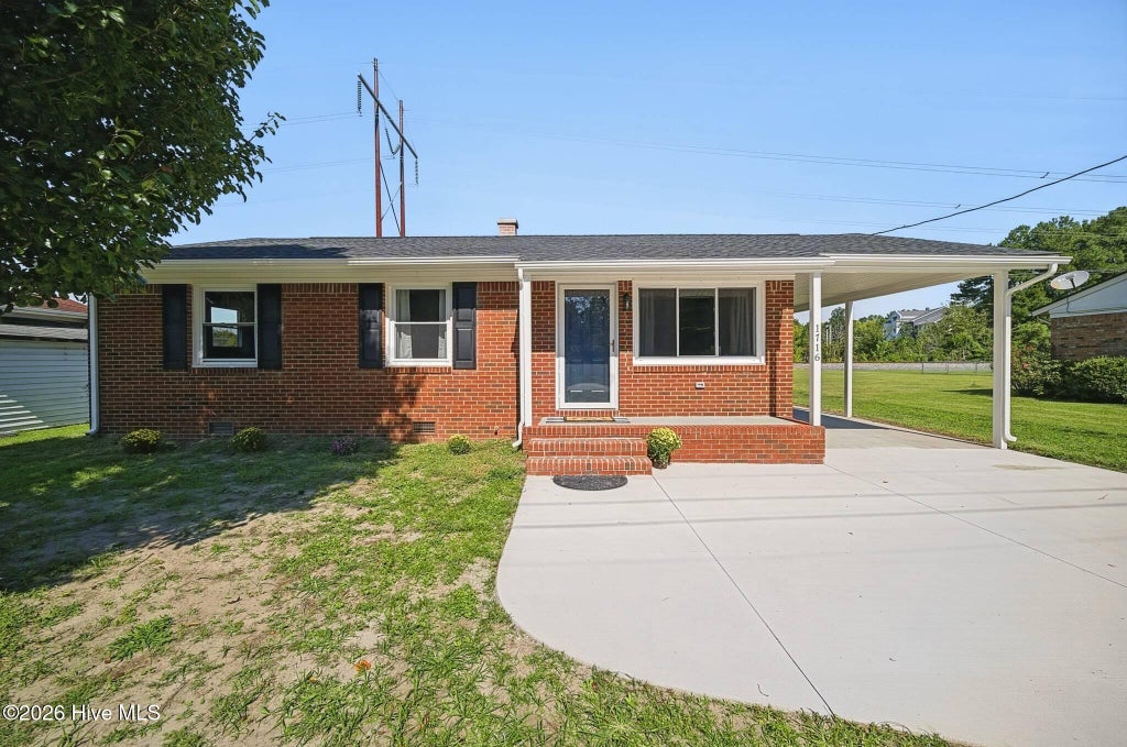 Photo of 1716 Lexington Drive, Elizabeth City, NC 27909 (MLS # 100606587)