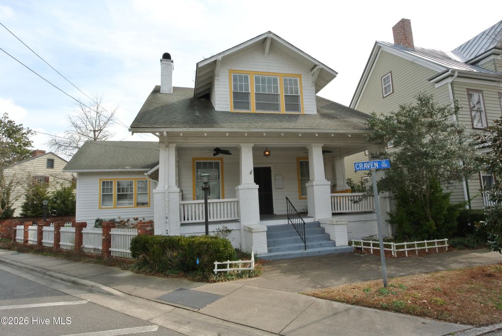 Photo of 504 Craven Street, New Bern, NC 28560 (MLS # 100556068)