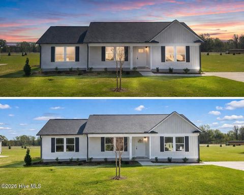 Homes For Sale - 104 Dees Meadow Lane<br/> Fremont, NC 27830