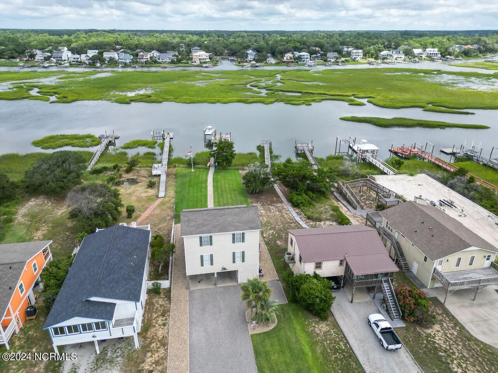 Photo of 2518 W Pelican Drive, Oak Island, NC 28465 (MLS # 100554914)