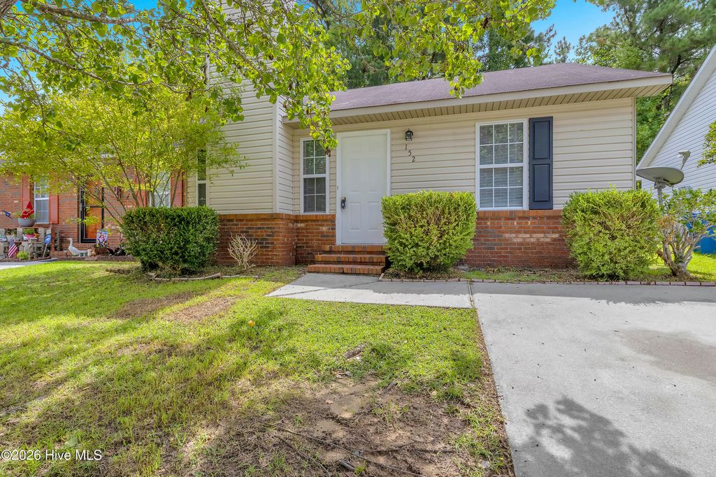 Photo of 152 Brenda Drive, Jacksonville, NC 28546 (MLS # 100590944)