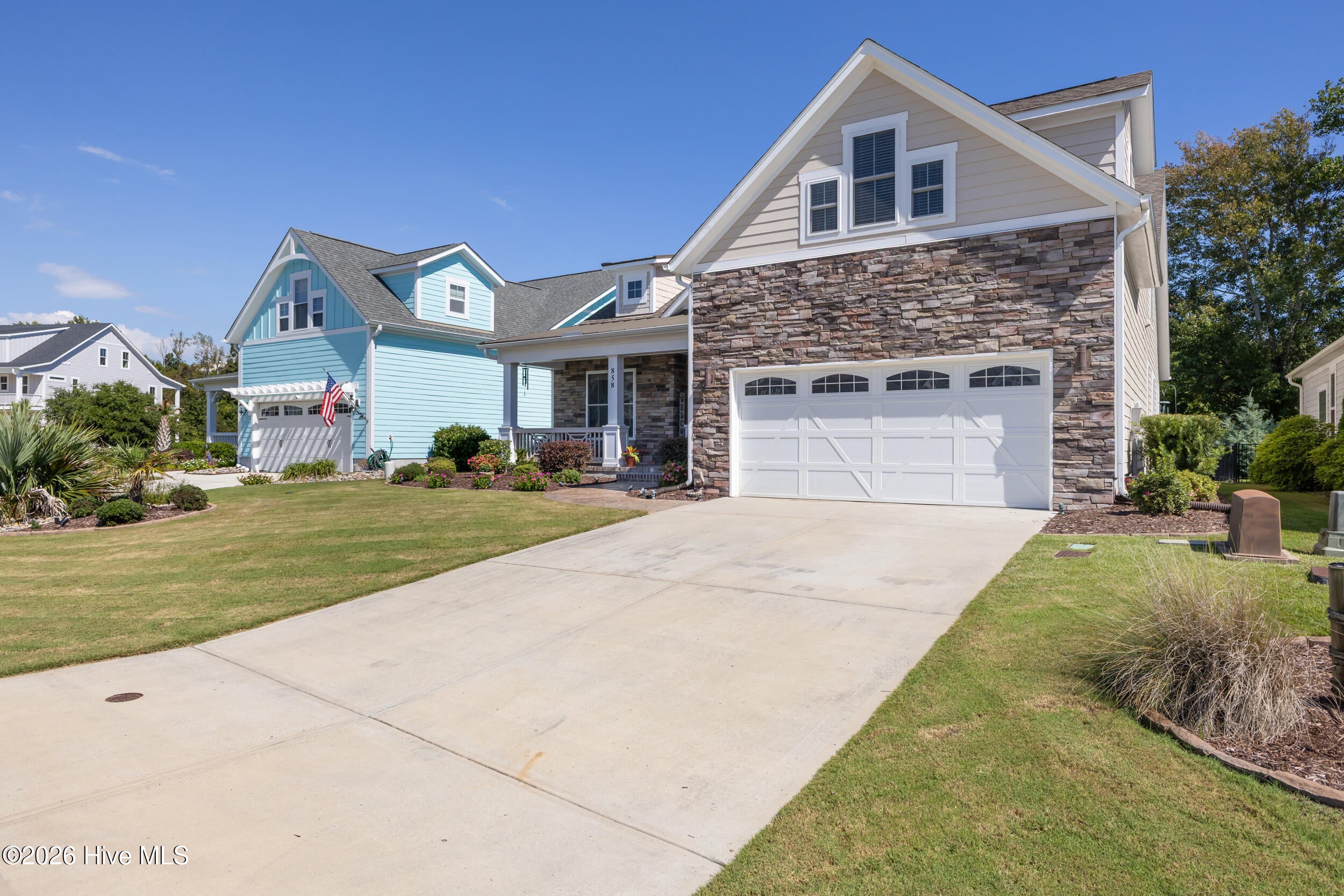 858 Lake Willow Way