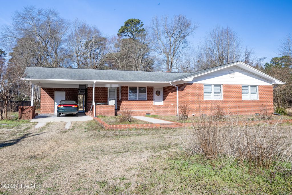 Photo of 2081 N Salemburg Highway, Salemburg, NC 28385 (MLS # 100557189)