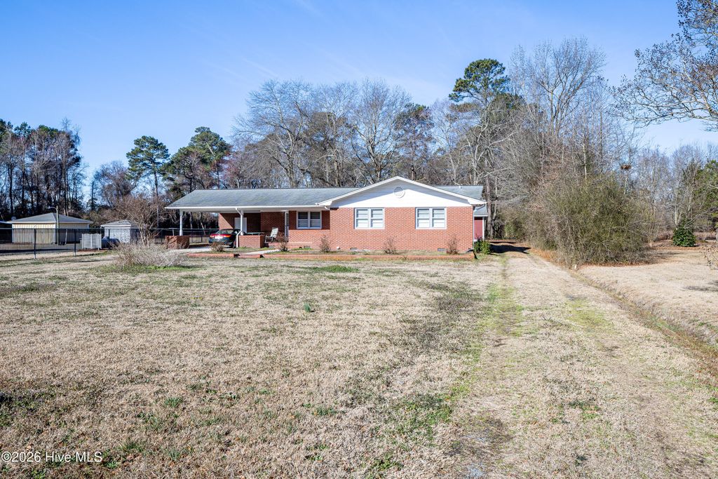 Photo of 2081 N Salemburg Highway, Salemburg, NC 28385 (MLS # 100557189)