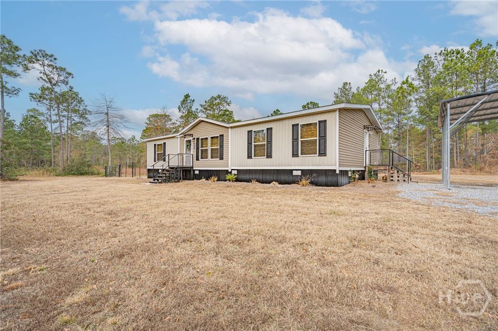 Photo of 1101 N Old Dixie Highway, Newington, GA 30446 (MLS # SA345702)