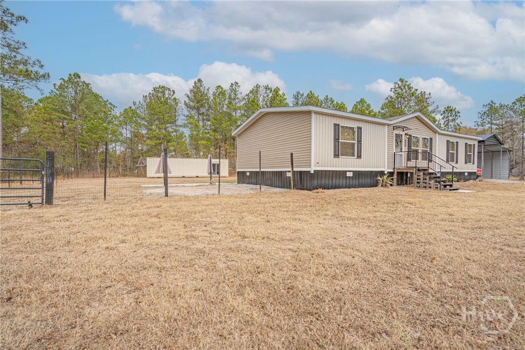 Photo of 1101 N Old Dixie Highway, Newington, GA 30446 (MLS # SA345702)