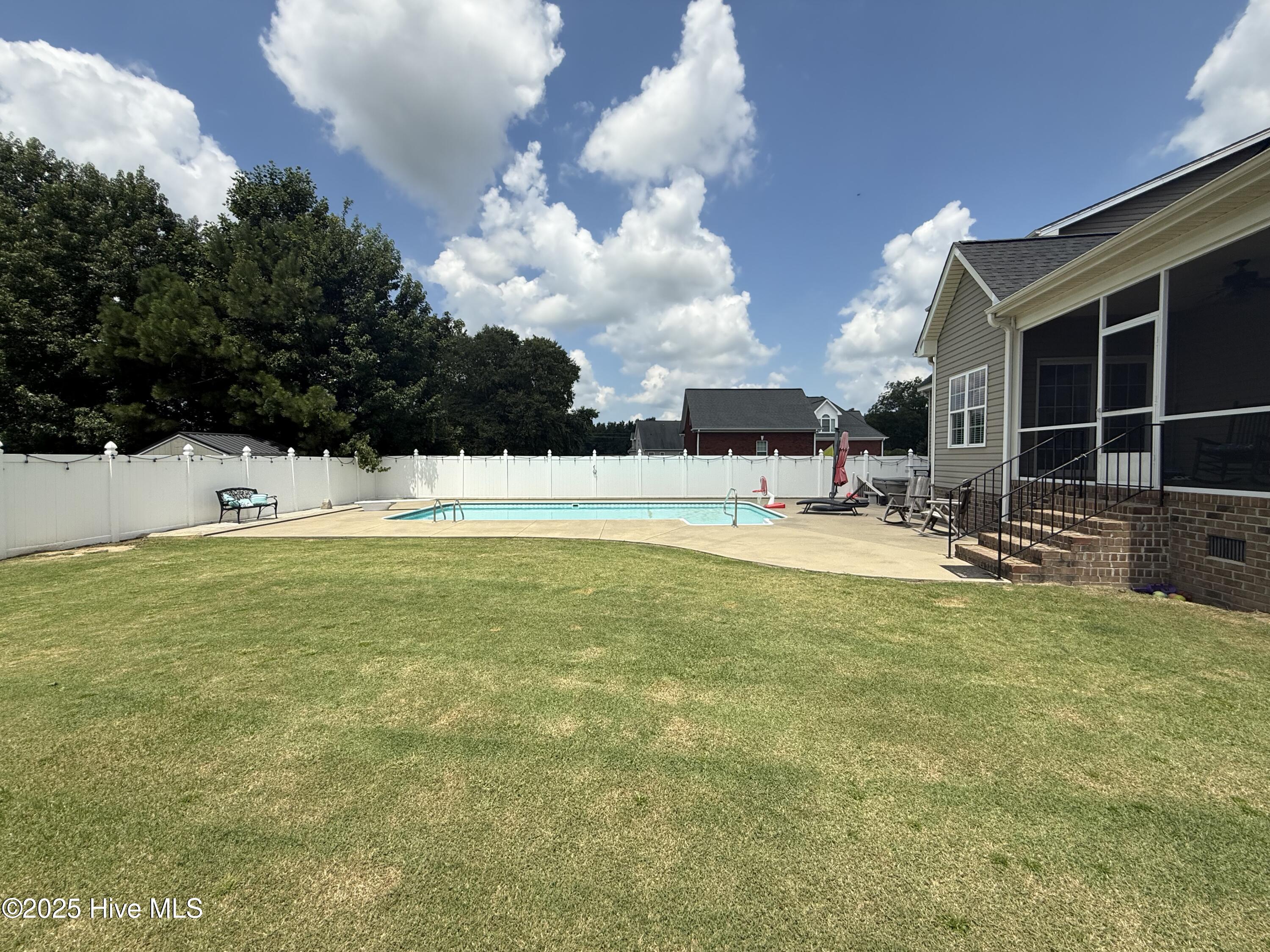 Pikeville, North Carolina 27863, United States, 3 Bedrooms Bedrooms, ,3 BathroomsBathrooms,Residential,Active,255778