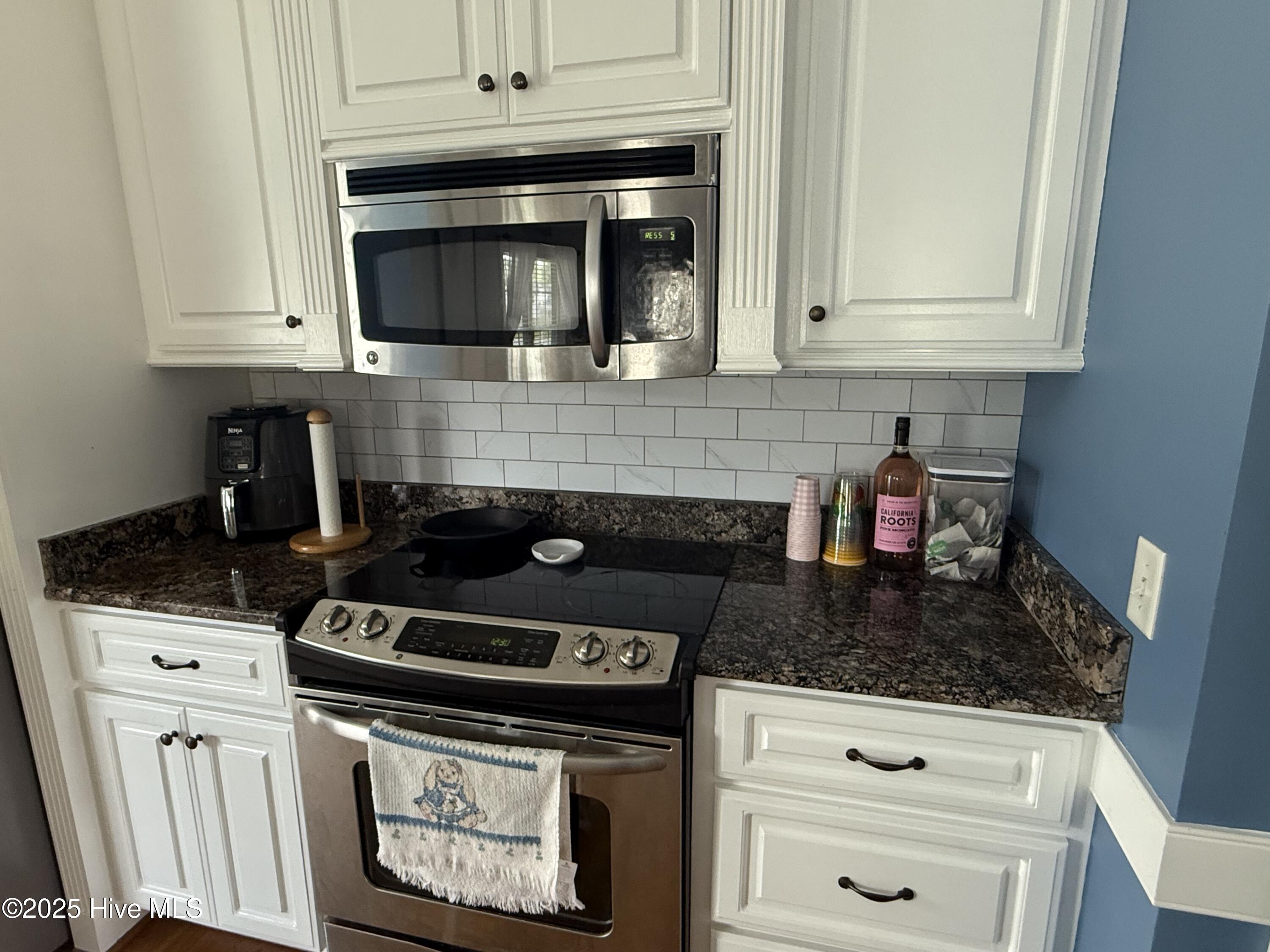 Pikeville, North Carolina 27863, United States, 3 Bedrooms Bedrooms, ,3 BathroomsBathrooms,Residential,Active,255778