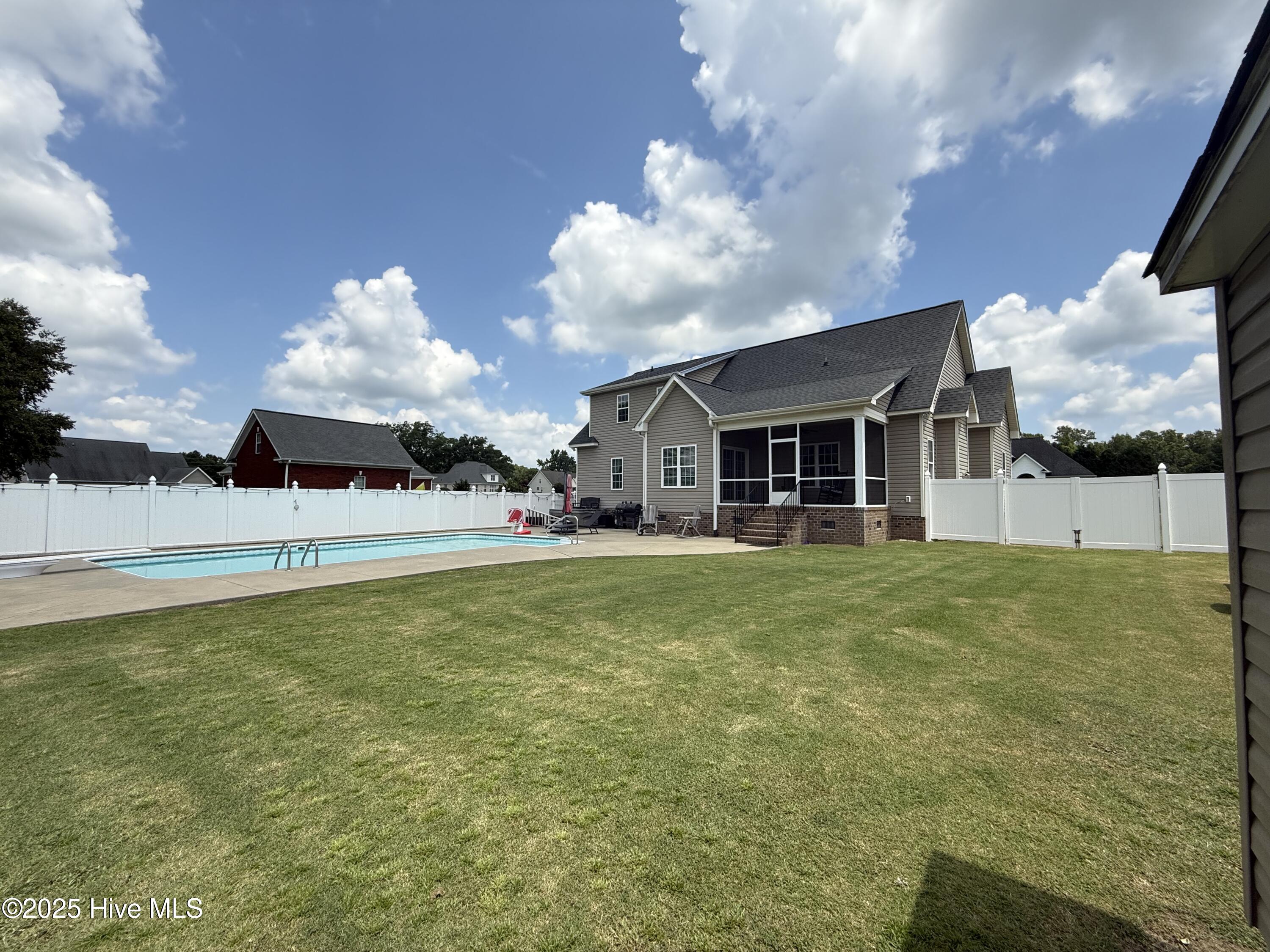 Pikeville, North Carolina 27863, United States, 3 Bedrooms Bedrooms, ,3 BathroomsBathrooms,Residential,Active,255778