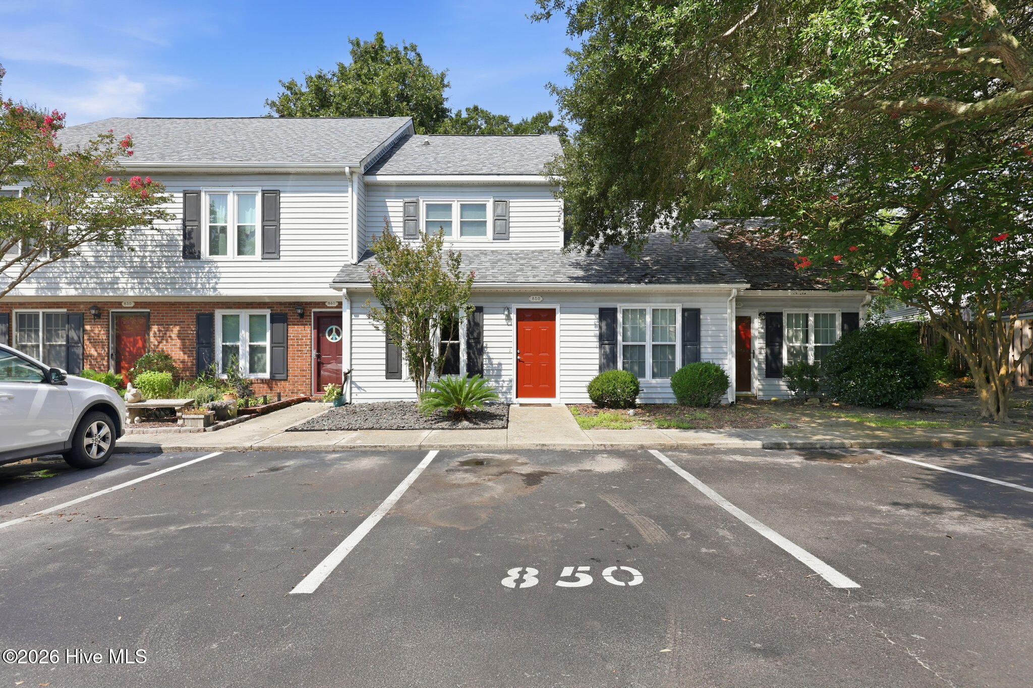 3200 Crystal Oaks Lane 850