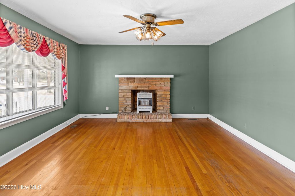 Photo of 129 Pineland Avenue, Mount Olive, NC 28365 (MLS # 100560784)